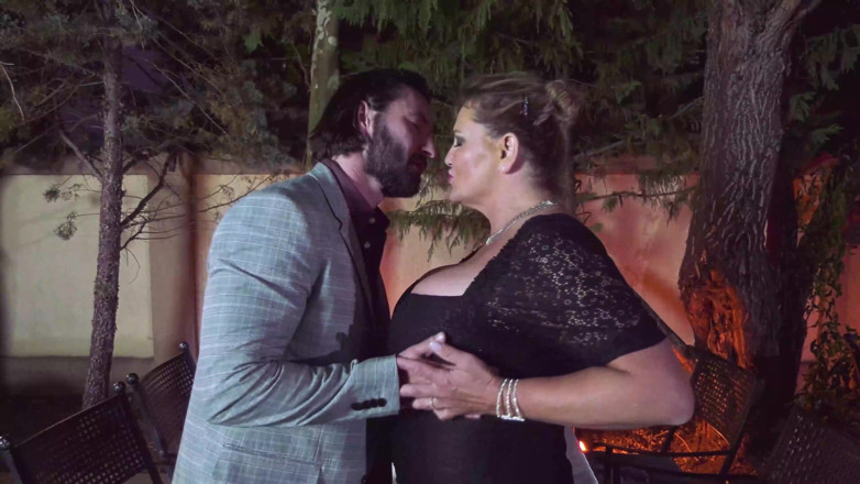 MMV EP BEST MOVIES AND CLIPS: Mollige Mit Großen Titten Verführt Ihn Draußen Zum Ficken