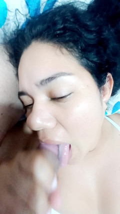 Valkyrie and Luigy Couple: Minha namorada é uma puta submissa, ela adora sexo anal, garganta...