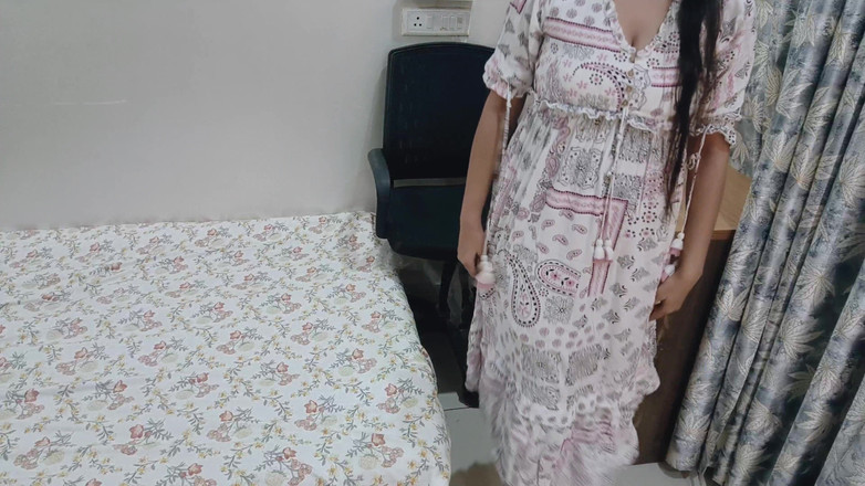 Saarabhabhi6: India en la oficina follada por amigo con audio