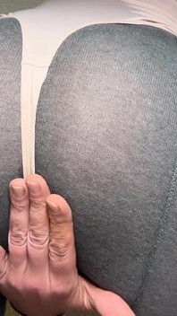 귀여운 작은 나일론 엉덩이가 맞는 것