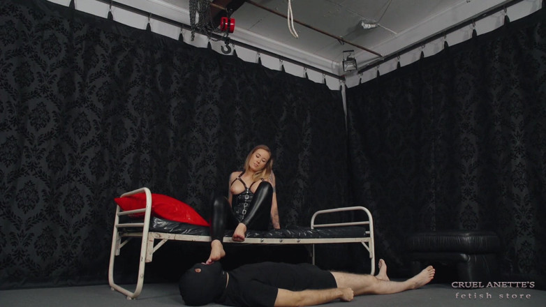 Cruel Anettes fetish world: Femdom in black sneakers