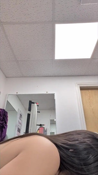 Compilation de pipis dans les toilettes, mai 2026 (7 clips)