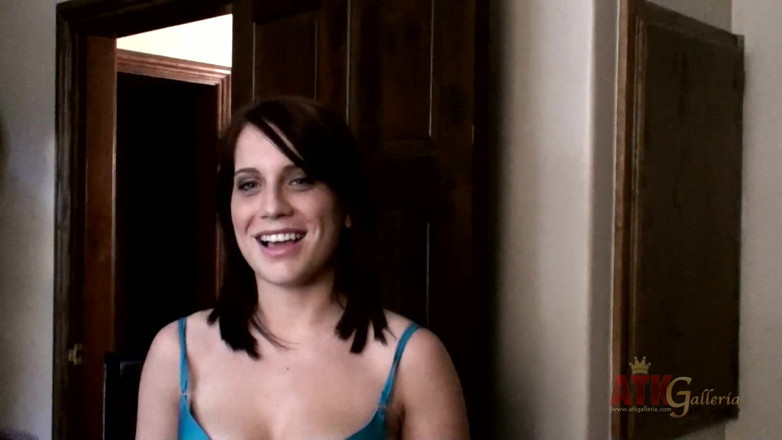 ATK Solo: Hậu trường với Kylie Sky