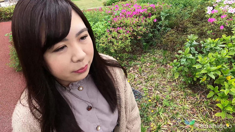 Tenshigao: 日本女大学生nozomi minami和我们见面玩，裸体