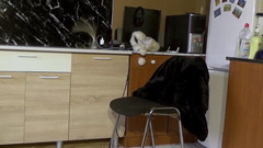 StrongSrg: Soacra mă ajută cu treburile casnice