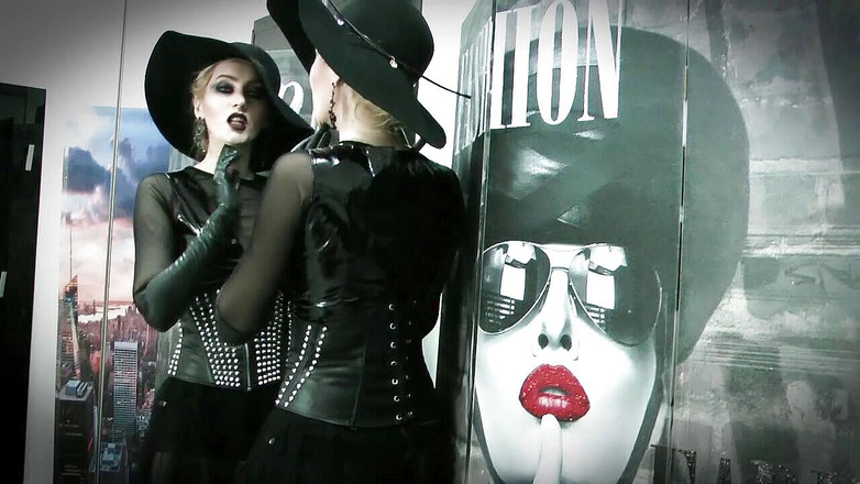 Goddess Celine: 当惑に怯える