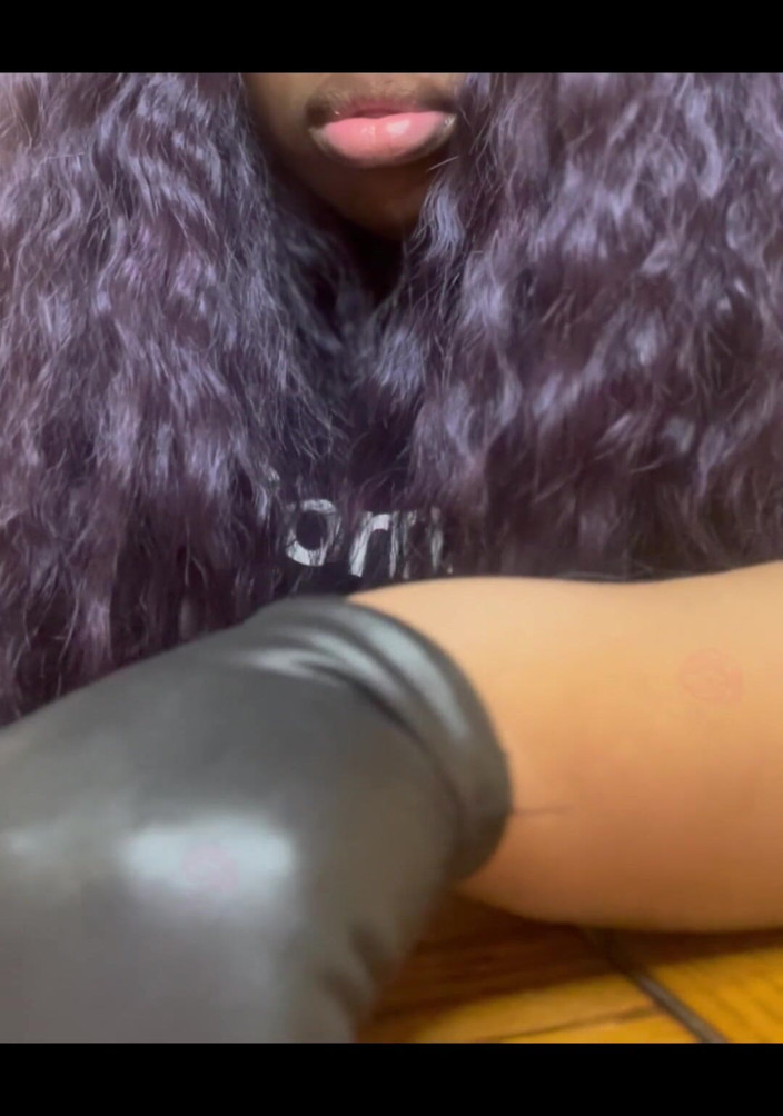 Anye Meshell: 一个修女做一个asmr joi！她犯了罪吗？