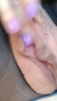रूसी milf(चोदने लायक मम्मी) कई चरमसुख लाइव धड़कती चूत। चूत में वीर्य धारा निकलना ginnagg
