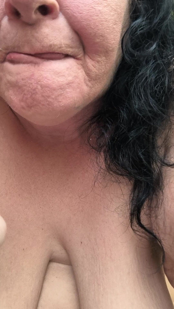 HerculesnVENUS: फिर से लड़ना कि मम्मी इस कुतिया को चोदती है, उसका लंड तैयार लेती है या नहीं