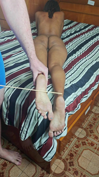 Latihan Bastinado submisif pemula