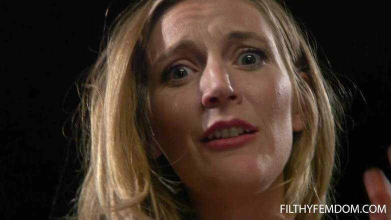 FilthyFemdom: Đánh giá nhân sự tàn nhẫn với Mona Wales