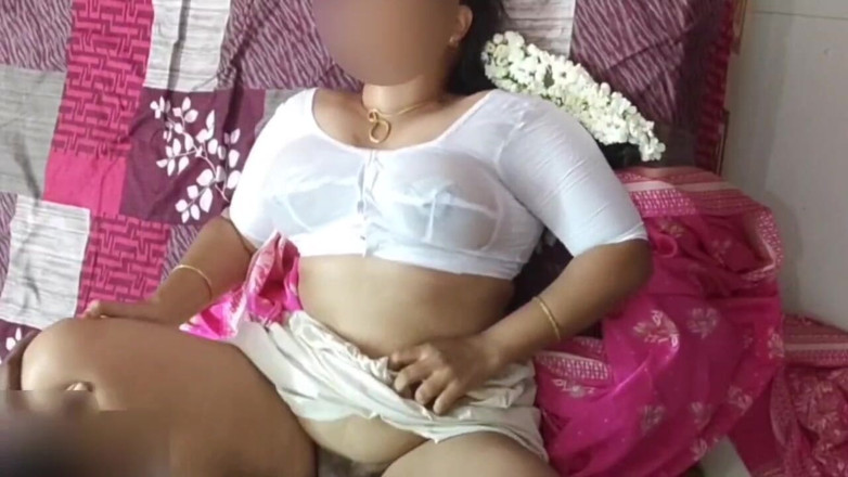 Black & white desicat: Cheating Desi Bhabhi in Wet White Blouse Tits Bouncing Quick...