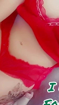 J’ai donné cette vidéo de moi en train de me baiser en cadeau de Noël à ma collègue lesbienne 63f.