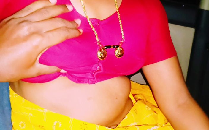 Telugu Honey Lips: Sexe dans une voiture indienne. Une belle-mère desi se fait...