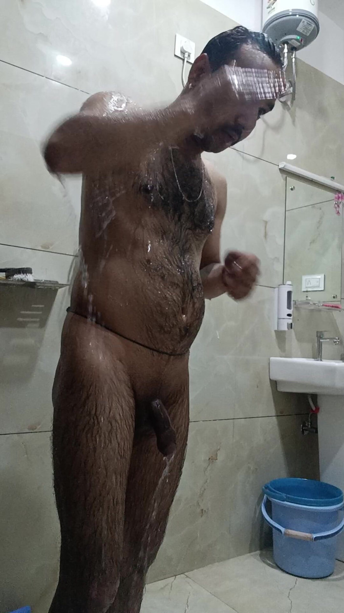 Rajasthani-old-lover: indyjski desi mężczyzna seks i pokaż buty pod prysznic i...