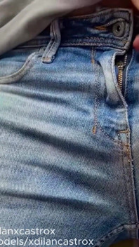 Bu Tüylü Erkeğin Popomu Sicak Spermle Doldurmasi Ne Kadar Lezzetli̇