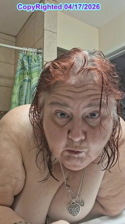 BBW nurse Vicki adventures with friends: Después De Que Una Enfermera Caliente Vicki Se Seca Y...
