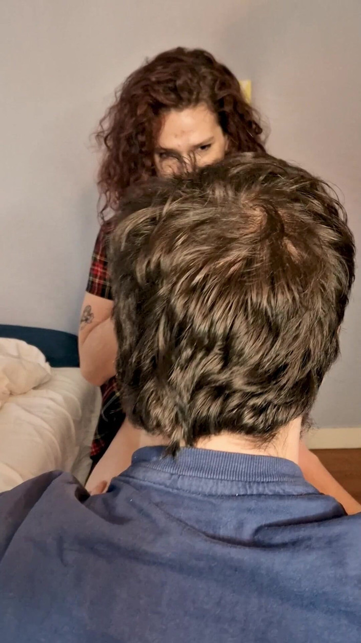 Melodyfluffington: 取悦Melody，吮吸和操她直到他们一起高潮