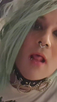 バスルームの女装者ピナ