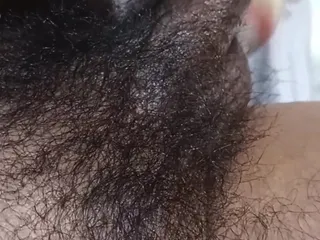 Kontol berbulu - kulup belum dipotong - kencing