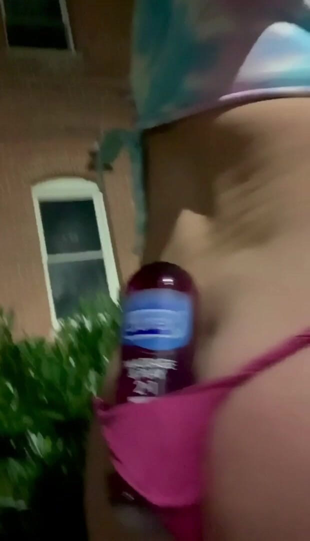 CindieLove: Downtown Procházky v kalhotkách u silnice Bench anální dildo Sissy
