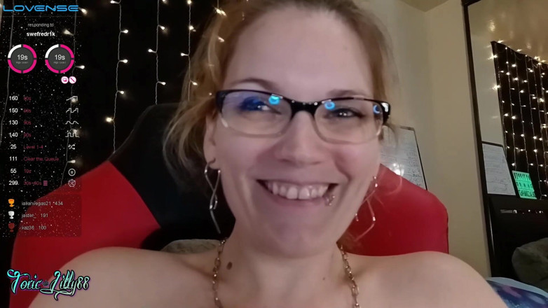 ToxicLilly88: ToxicLilly88 cam clips #13