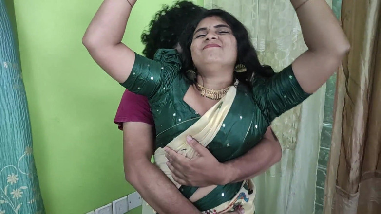 Vaigavarun45: Kerala pół Sari BDSM ręka wiązana na suficie i zasłonięte...