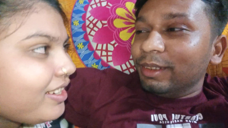 Desivideo: Desi paar kommt zum ersten mal