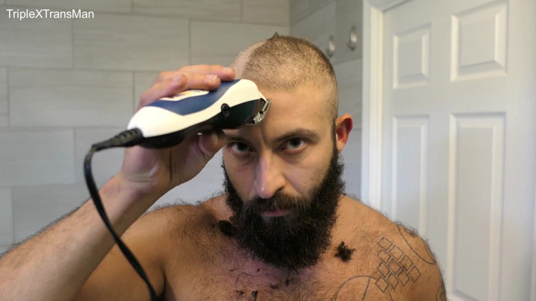 TripleXTransMan: Šukání mých vlasů