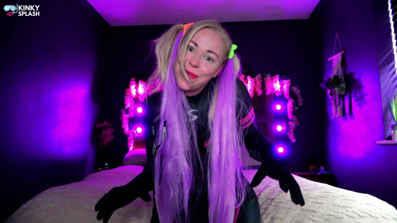 UKCuteGirl Lucy Lauren: Shiny Wetsuit Succubus Invades Your Bed to Drain You