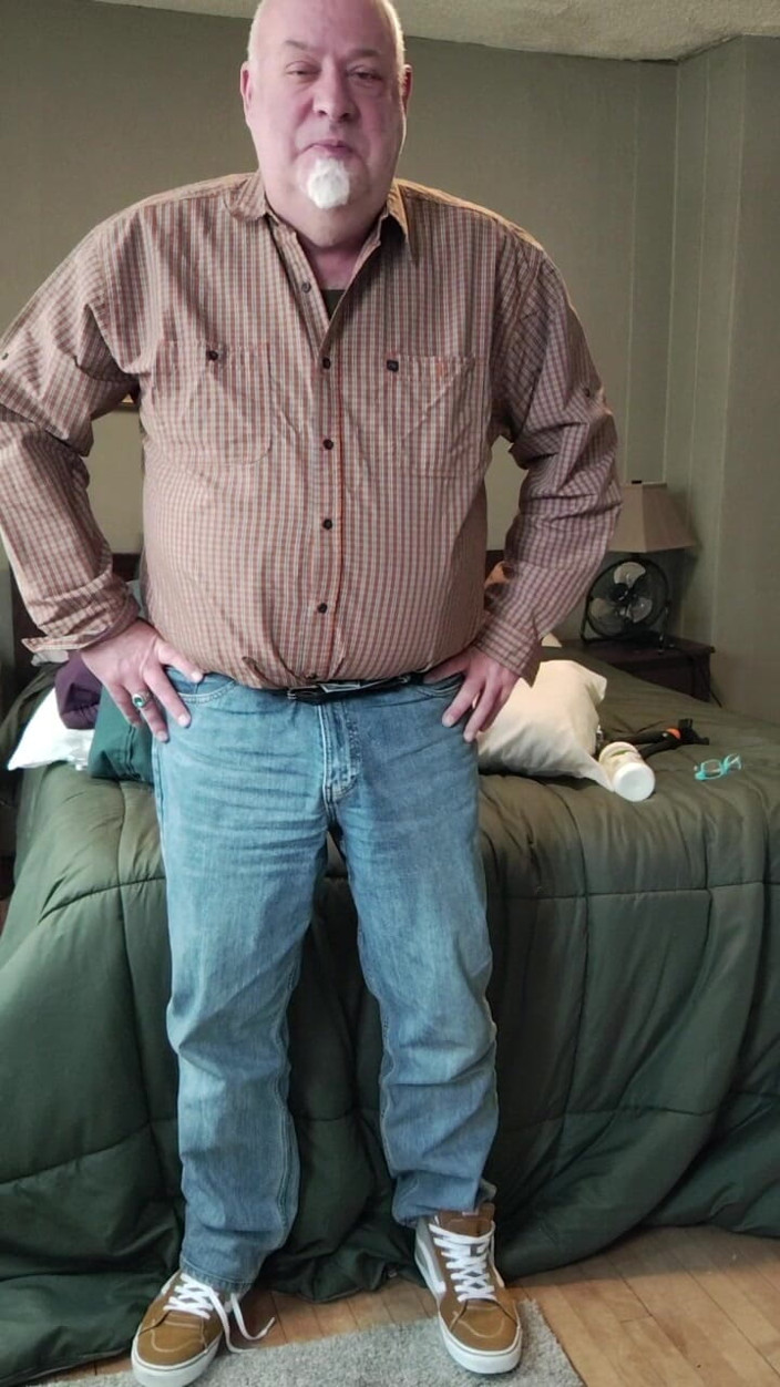 Beardaddychub: Strip Tease for a Fan!