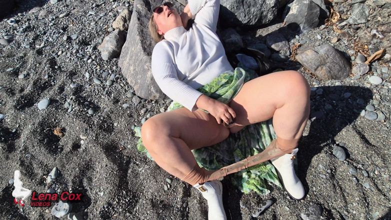 Lena Cox: Plaj mastürbasyonum