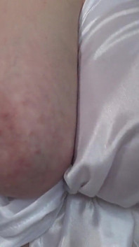 These Big Tits Will Drive You Crazy! Chubby MILF Shows off Her Mature Natural Boobs in Close-up