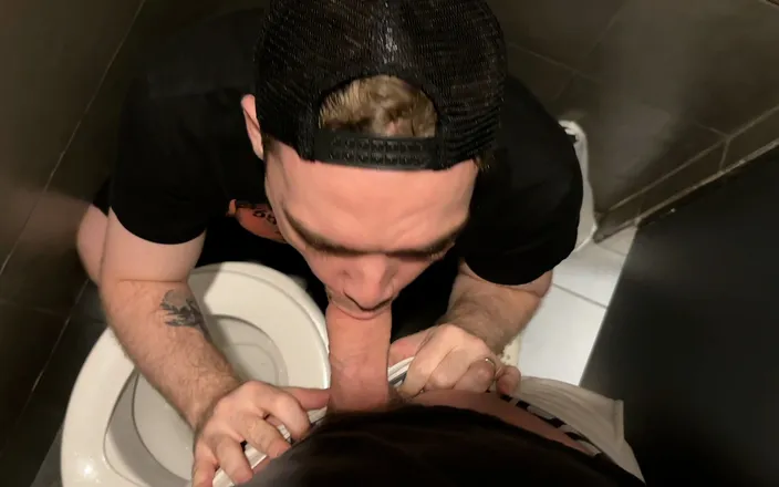 Arg Boys: (4k) Ex-straight Guy Got Fucked to Orgasm in a Mcdonald’s...
