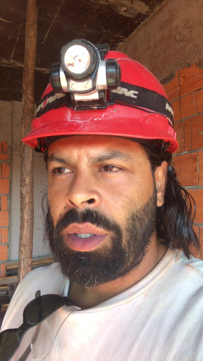 i7Bernard: Adicta a masturbarse en el trabajo