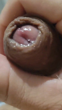 수동 귀두 마사지에서 다중 오르가즘.