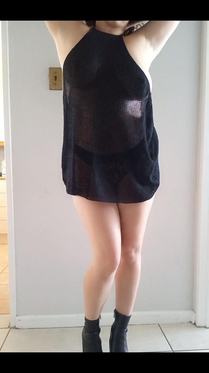 Kinky Lyrical: A Bit of an Outfit Check and Body Check All...