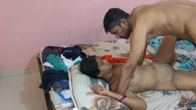 Kirankirati: Room Love Making: Casal indiano