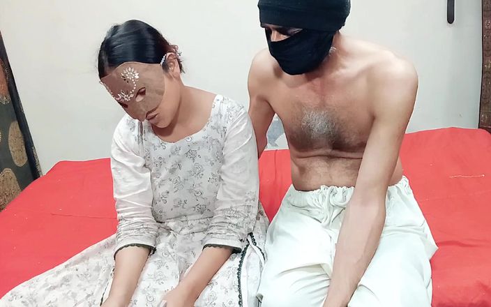 HotQueenPk: Indische studentin mit heißen dicken möpsen bekommt großen schwanz ihres...