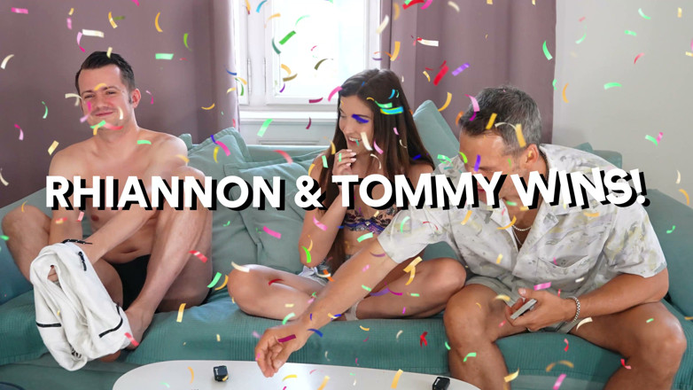 Tommy Wood XXX: Dvojité Šukání Britské Kočičky Rhiannon Ryder Na Tom Games Pod
