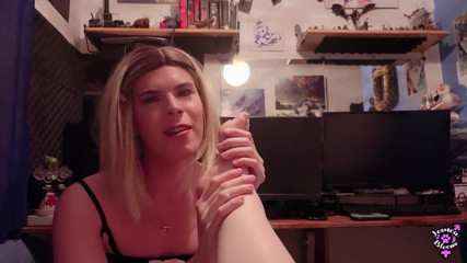 Jessica Bloom: Fetish kaki femdom joi muncrat di kakiku dan menjilatnya
