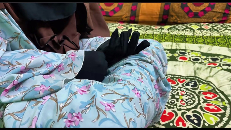Kaleonjoybd: Desi Bhabhi gek voor hard neuken als haar man niet...