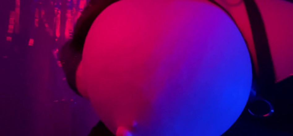 Hunnybrat: 거대한 젖탱이 젖탱이