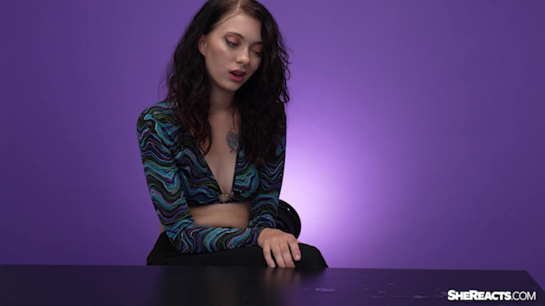 SheReacts: Hodnotit můj Cumshot Solo Hork pro Pornohvězdy