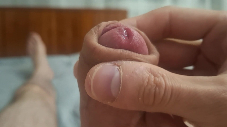 AlexRusFun: Anh chàng người Nga sục con cu của anh ấy