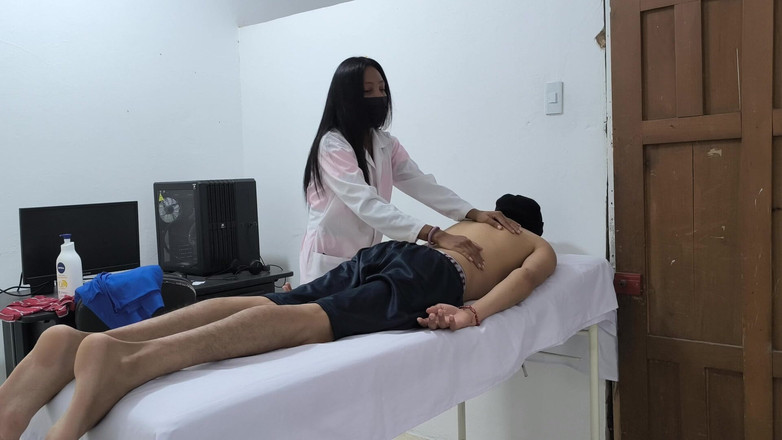 NEGRITA SEXY: コロンビアの女医!私は医者の診察に出席し、それは素晴らしい終わりでした。