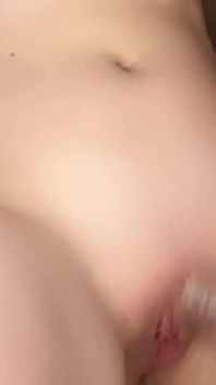 Botol dan dildo dikongkek pepek ketat