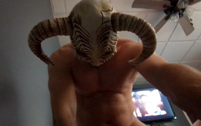 Bald Daddy: Вітчим секс-чоловік з тілом вітчима грає з секс-іграшкою пизди