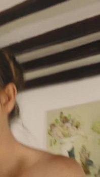 Mamă sexy țâțoasă Dani se fute cu vibratorul ei preferat