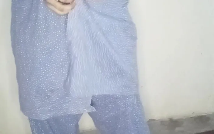 Faryal: Ai sẽ yêu tôi, bình luận
